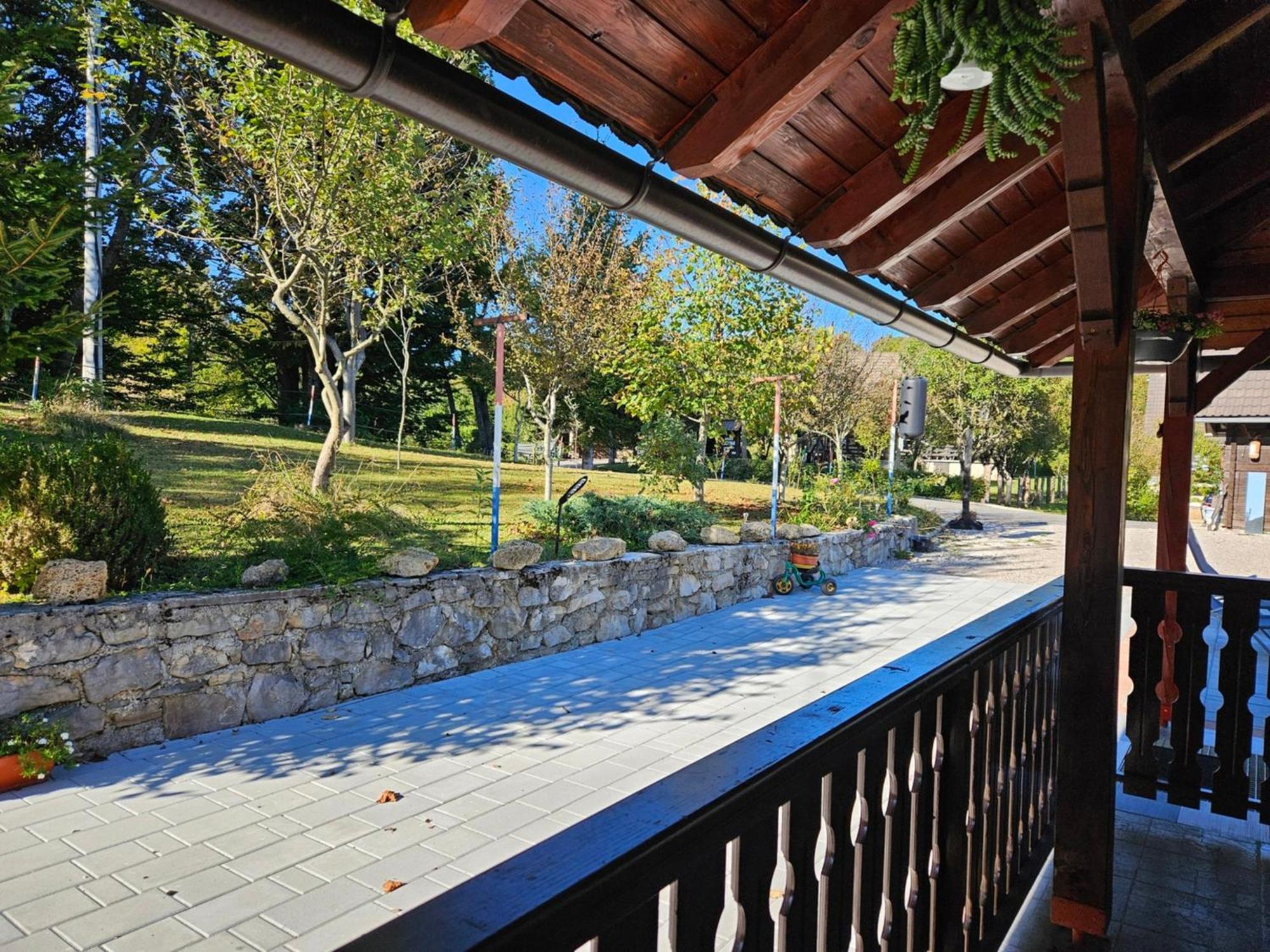 הוילה Plitvička Jezera Cozy House Zivko With Balcony מראה חיצוני תמונה